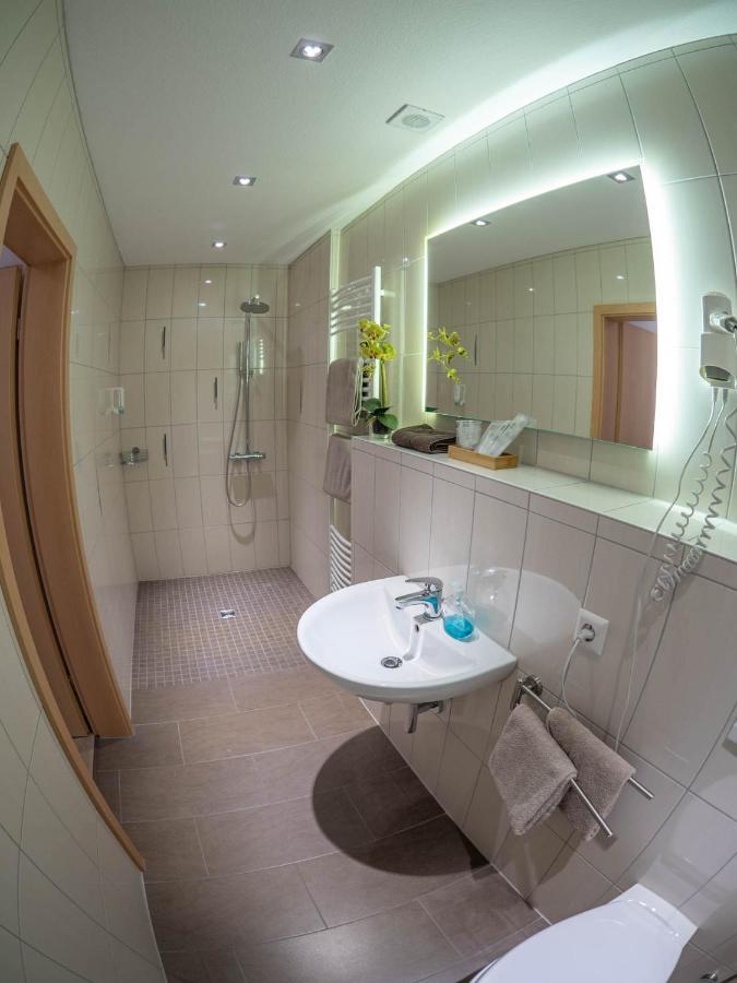 Hotel - Restaurant - Metzgerei Sonne Loffenau ภายนอก รูปภาพ