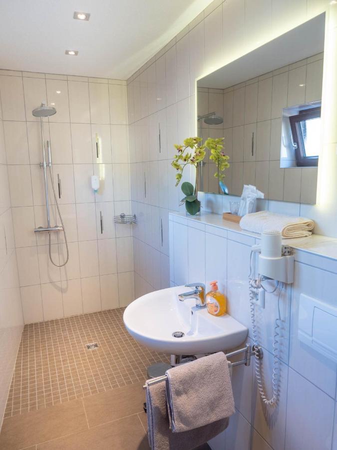 Hotel - Restaurant - Metzgerei Sonne Loffenau ภายนอก รูปภาพ