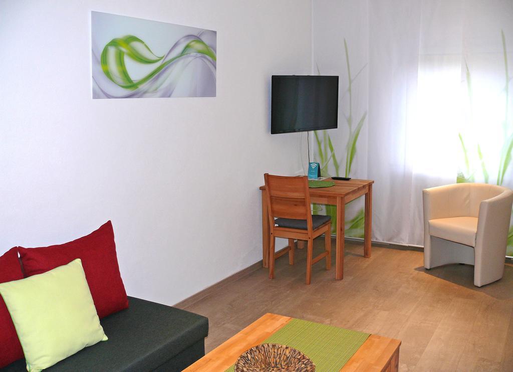 Hotel - Restaurant - Metzgerei Sonne Loffenau ภายนอก รูปภาพ